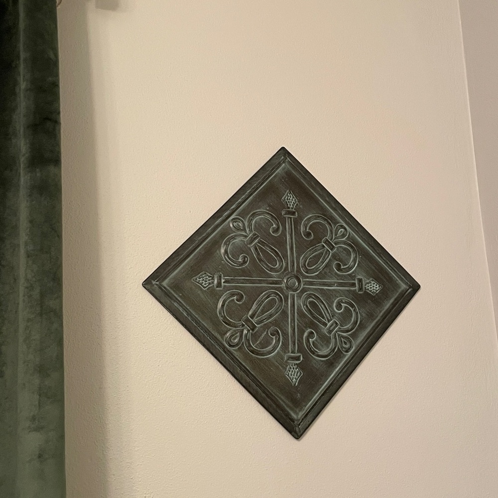 Southern Living at Home PATINA Square Metal Wall Art Tile Diagonal or Horizontal - Picture 3 of 10